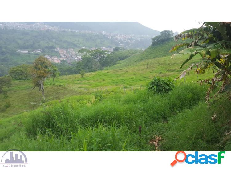 Se vende finca con terreno en Dosquebradas