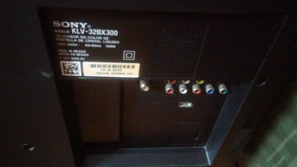 TV Sony LCD 32 pulgadas  cel