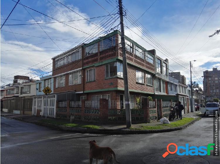 VENTA CASA ESQUIN REMODELADA NORMANDIA (BOGOTA)