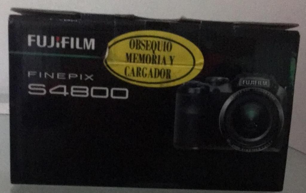 Vendo Camara Semiprof con Poco Uso