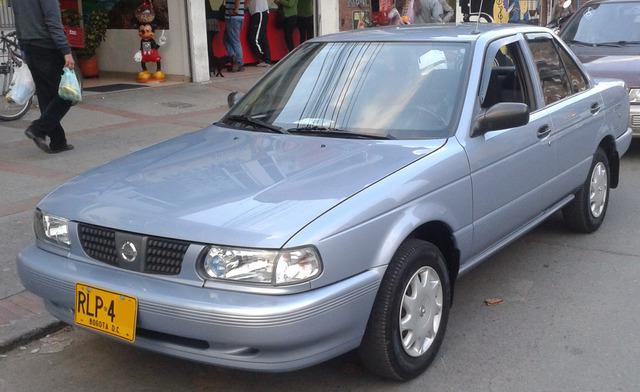 Vendo auto Nissan en Excelente estado en Garzón.