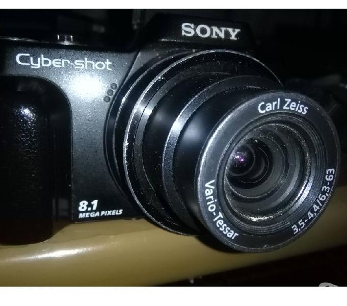 Vendo camara semiprofesional marca sony.