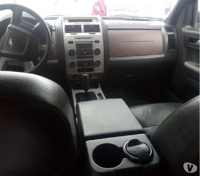 Vendo camioneta Ford escape