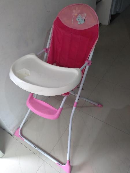 Comedor Rosado para Bebe