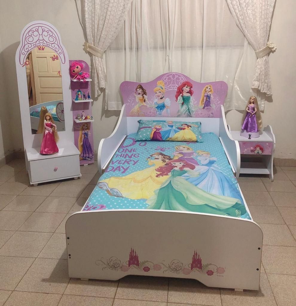 Hermosa cama disney princesa en excelente estado