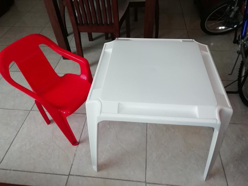 Mesa Y Silla Plástica para Niño