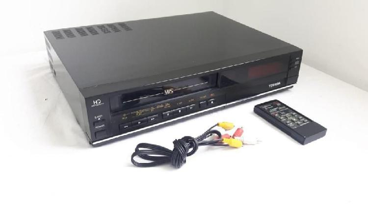 VHS Reproductor-Grabador, marca TOSHIBA, Excelente estado y