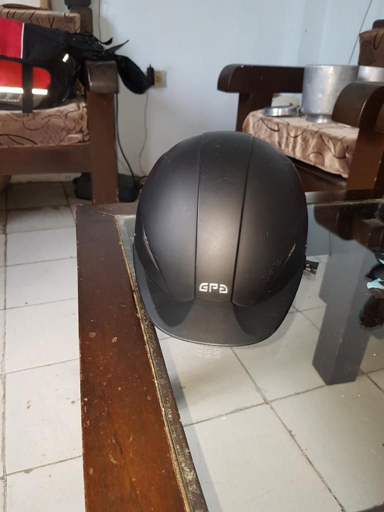 Casco para Aquitacion Marca Gpa