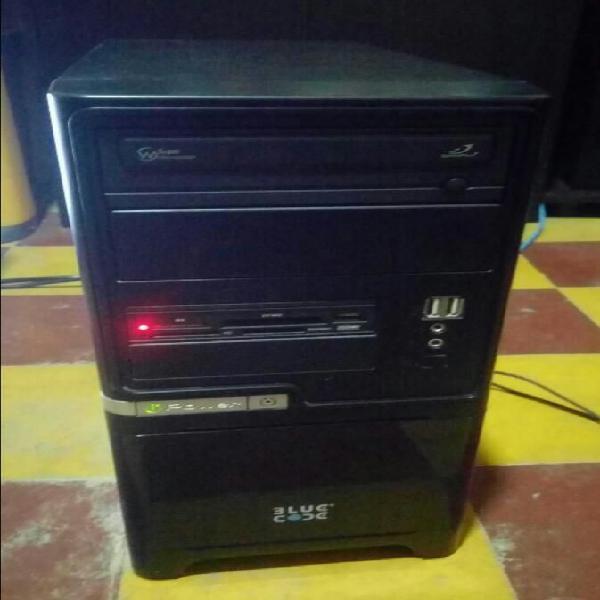 Se Vende Torre Pc Procesador Amd 3nucleo