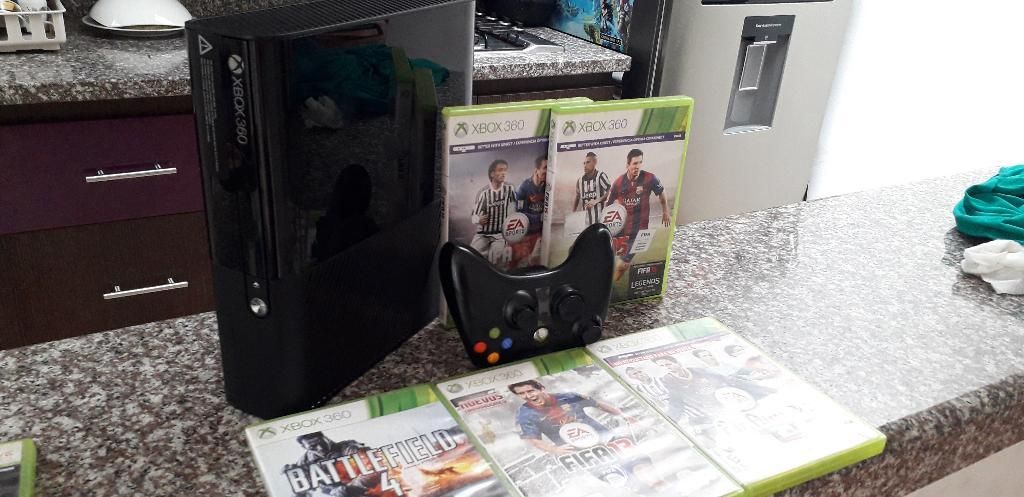 Vendo Xbox 360 Última