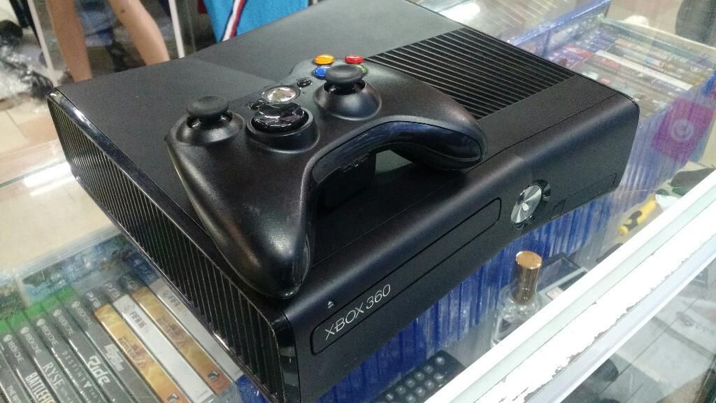 Xbox 360 Slim 5.0 en Buen Estado