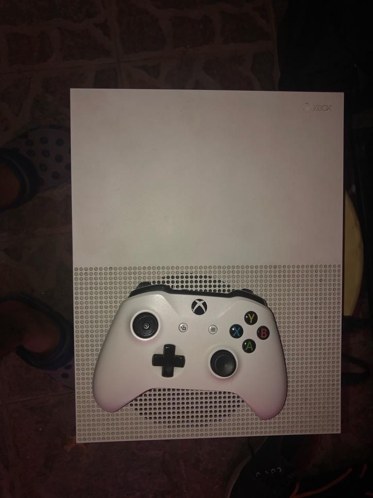 Xbox One S