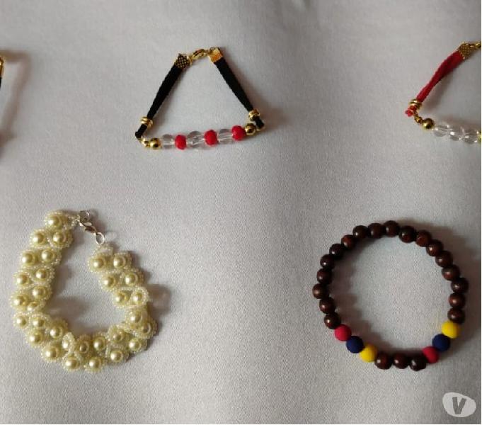 HERMOSAS PULSERAS TEJIDAS