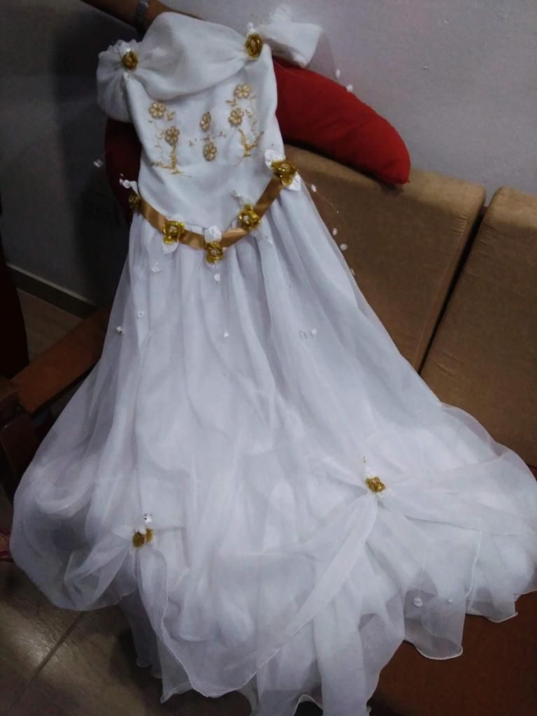 SE VENDE VESTIDO DE PRIMERA COMUNIÓN