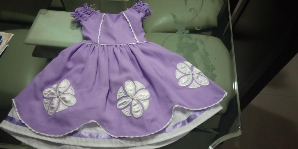 Vendo Hermosos Vestidos Niña Poco Uso