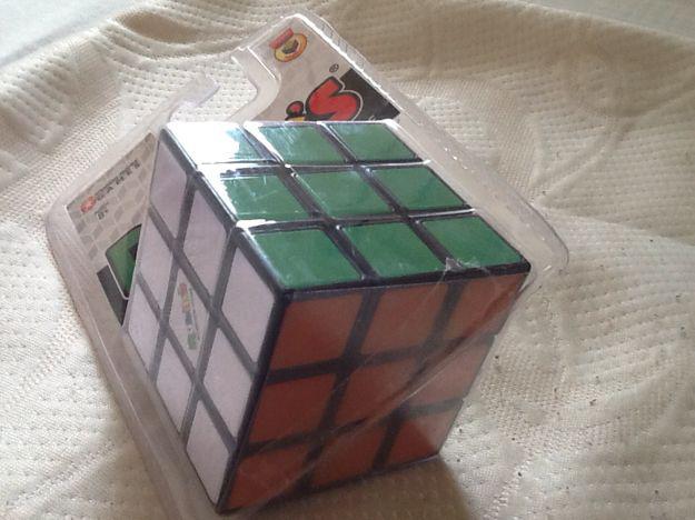 RUBIKS CUBO