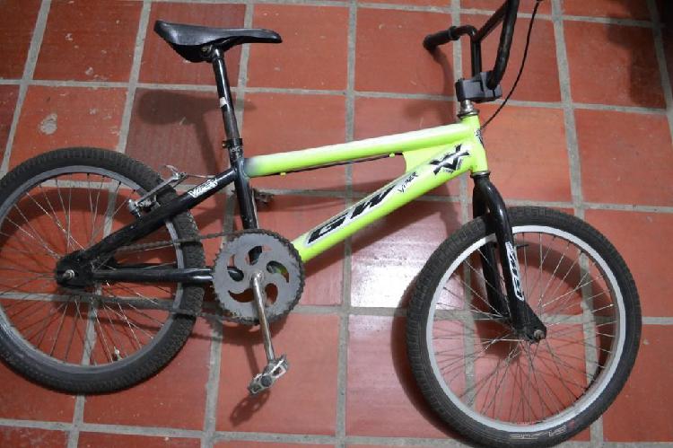 Bicicleta cross hermosa