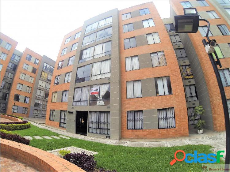Apartamento en Venta en Castilla MLS 19-115 LR