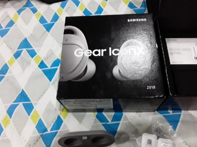 Gear Iconx 2018