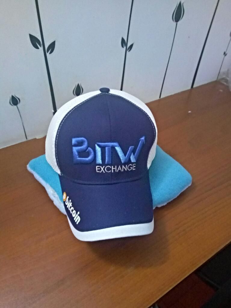 Vendo Estás Magníficas Gorras