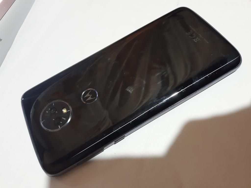 Motorola E5 Plus Doble Sim con Accesorio