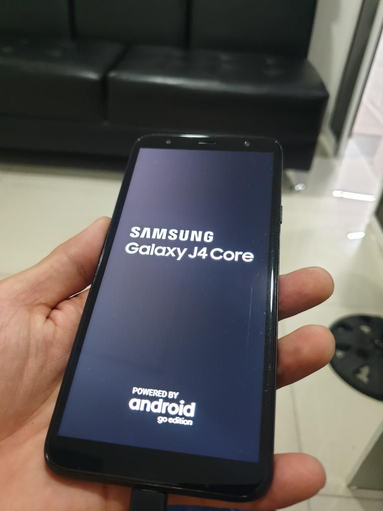 Samsung J4 Core Usado