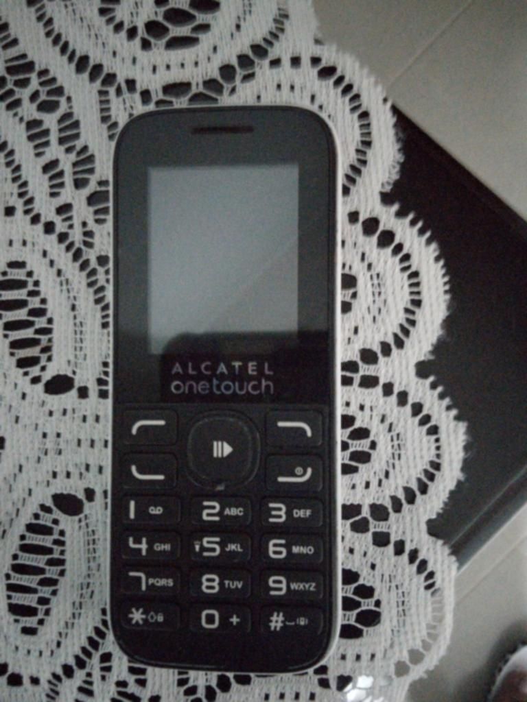 Vendo Telefono Alcatel Negro