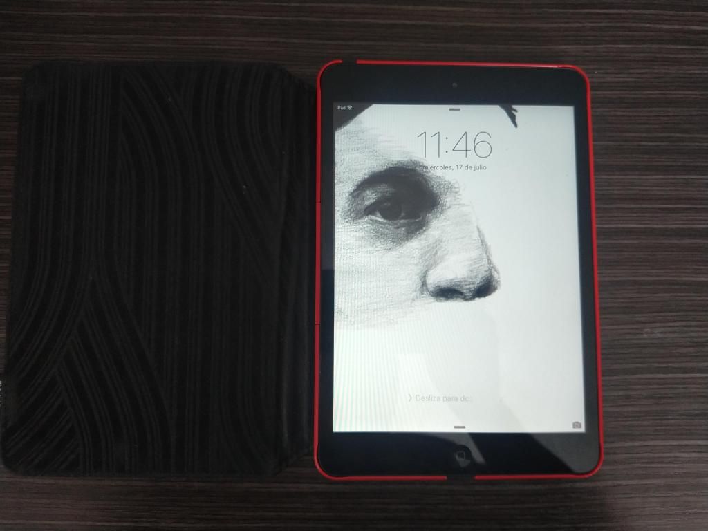 iPad de 16GB en perfecto estafo con forro protector