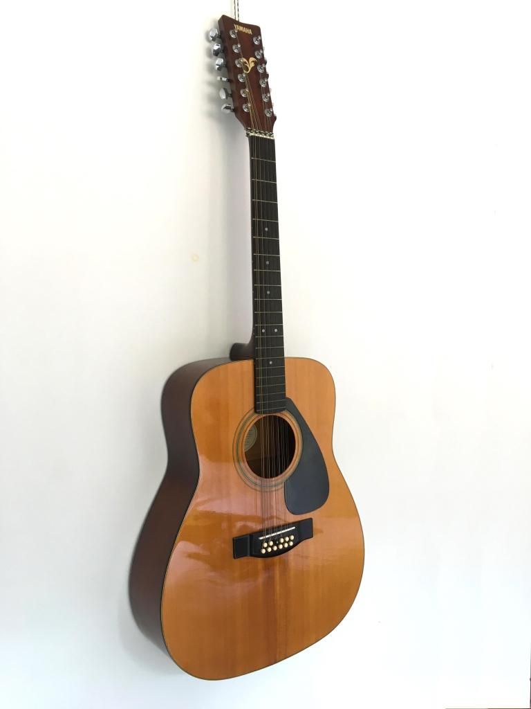 Guitarra 12 cuerdas Yamaha FG-A