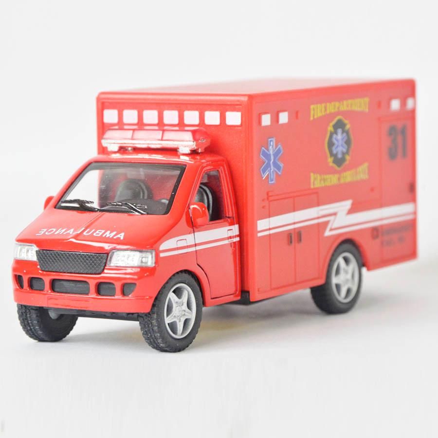 Ambulancia a escala roja Escala 1:38 Ref 422