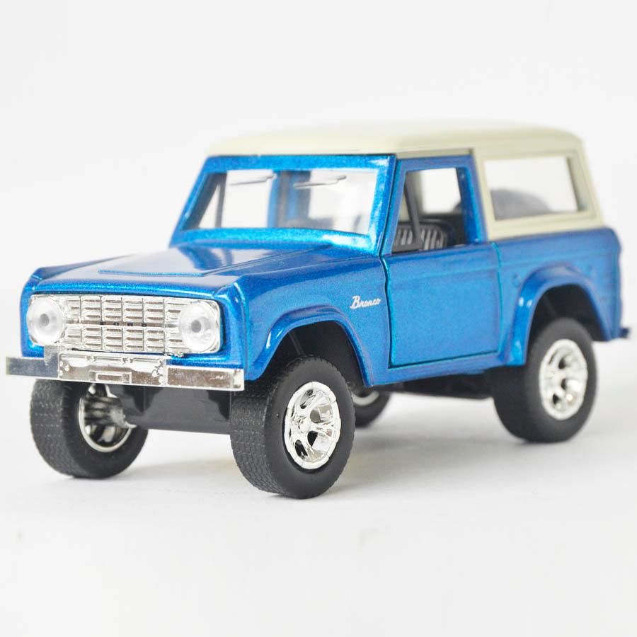 Ford Bronco azul  Escala 1:32 Ref 415