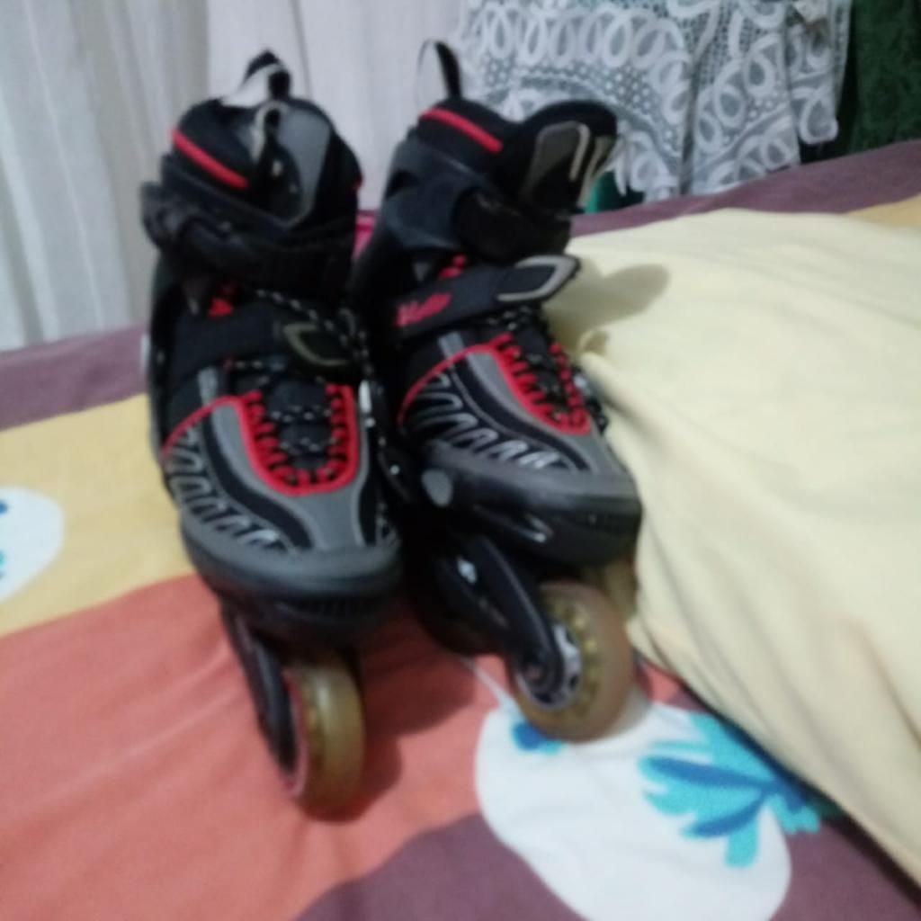 Vendo 2 Pares de Patines en Buen Estado