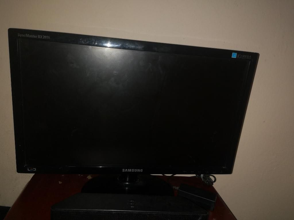 Monitor Samsumg Vga Led para Pc. 19 Pulg