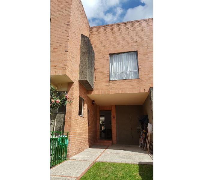 Venta maravillosa casa en Cedritos, 186m2 - Oportunidad