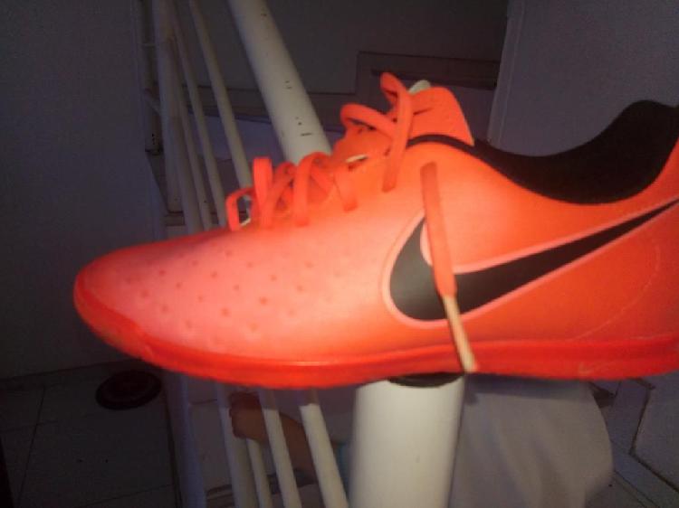 Como Nuevos Tenis Nike Mercurial Futsal