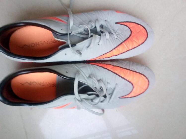 Guayos Nike Hypervenom Phatal II