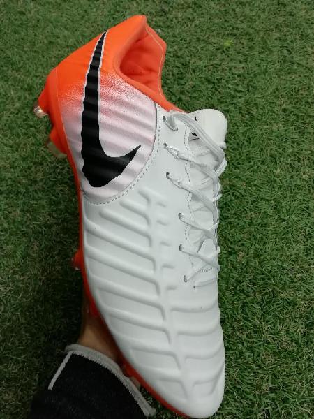 Guayos Nike Tiempo Caballero