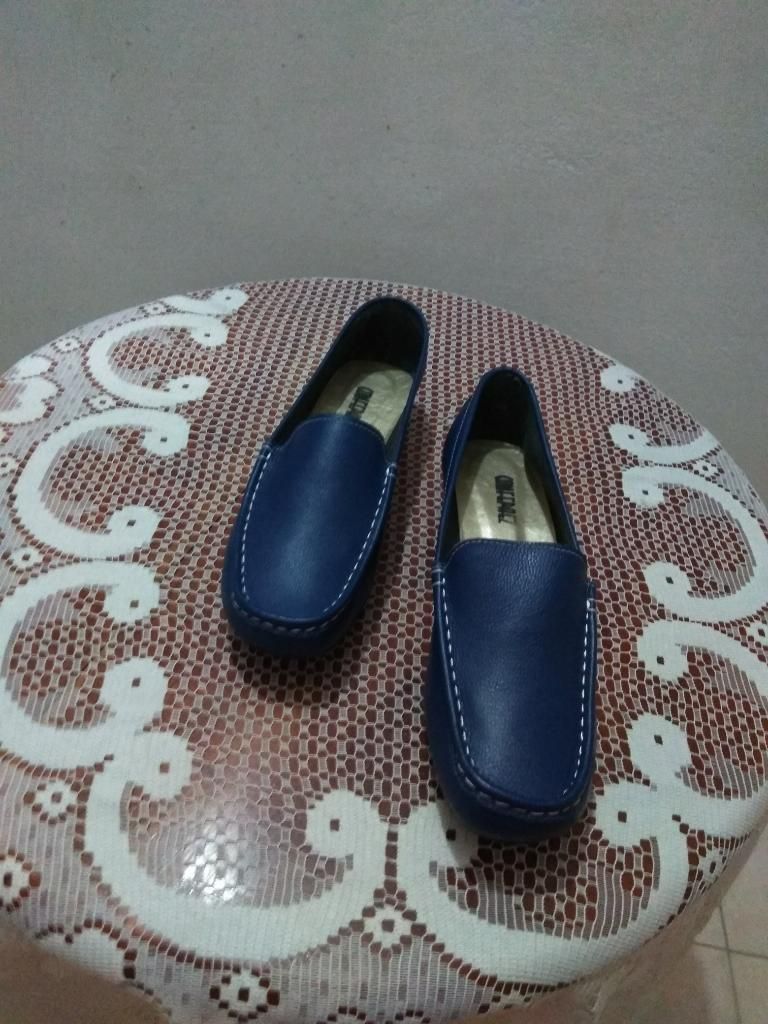 Zapato Azul Mocasin en Cuero