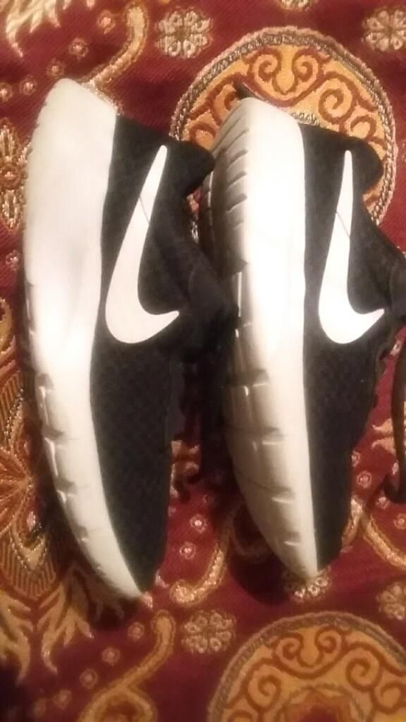 Vendo Zapatillas Nike # 32