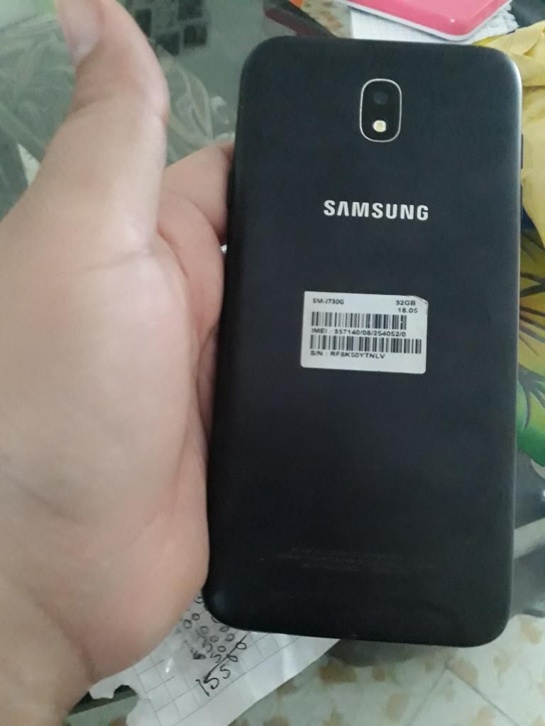 Samsung J8 Pro con Fisura No Afecta