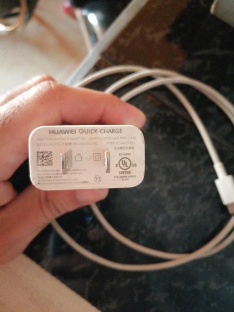 Vendo Cargador de Huawei P20 Lite