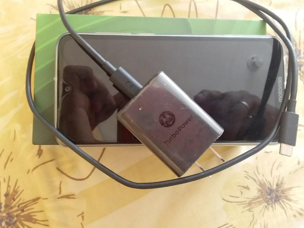 Vendo O Cambio Moto G7 Plus