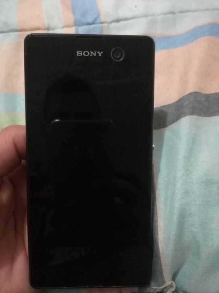 Xperia M5