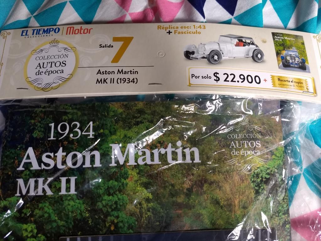 Colección Autos Época, Aston Martin Mkii
