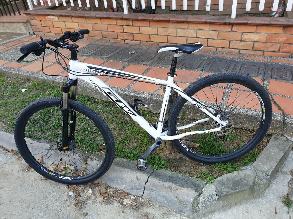 Bicicleta Mtb - Grupo Alivio - Rin 29