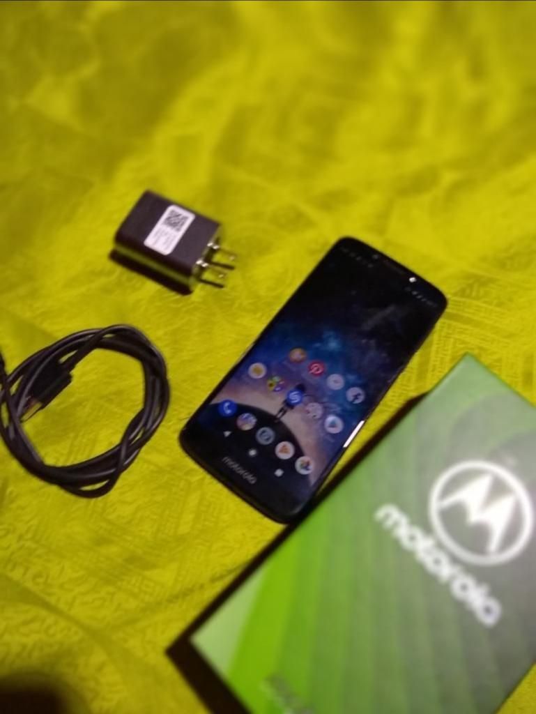 Moto G6 Play en Buen Estado