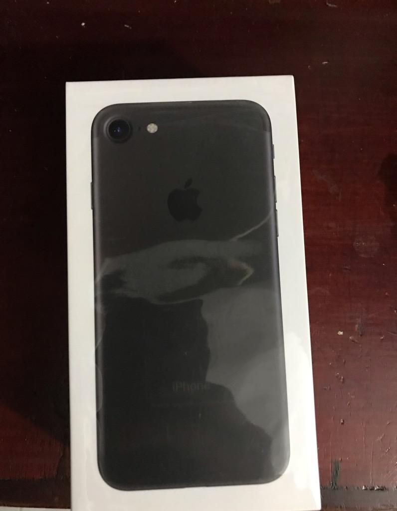 iPhone 7 Nuevo 32 Gb Negro