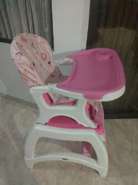 Mesa Multiservicios de Niña