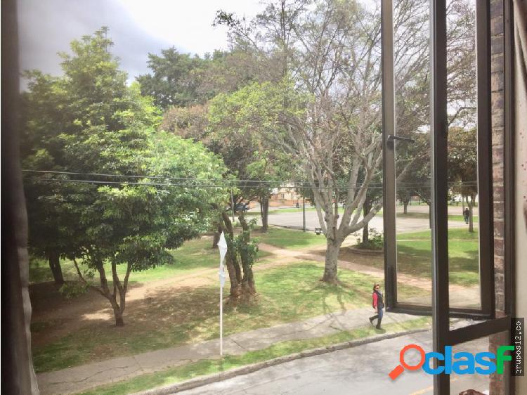 Vendo Apartamento frenta a parque Batan Bogotá