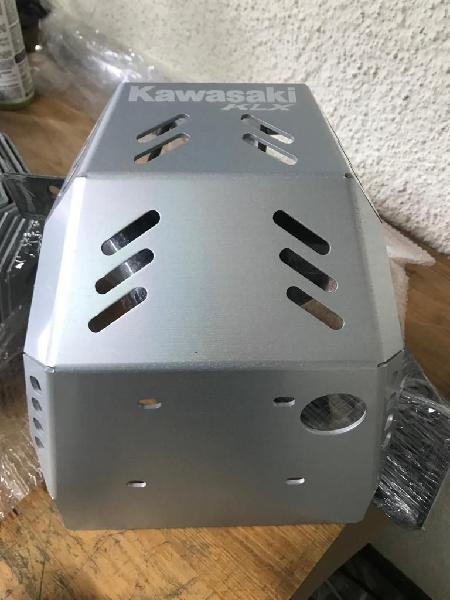 Pechera Cubrecarter Klx 150 en Aluminio